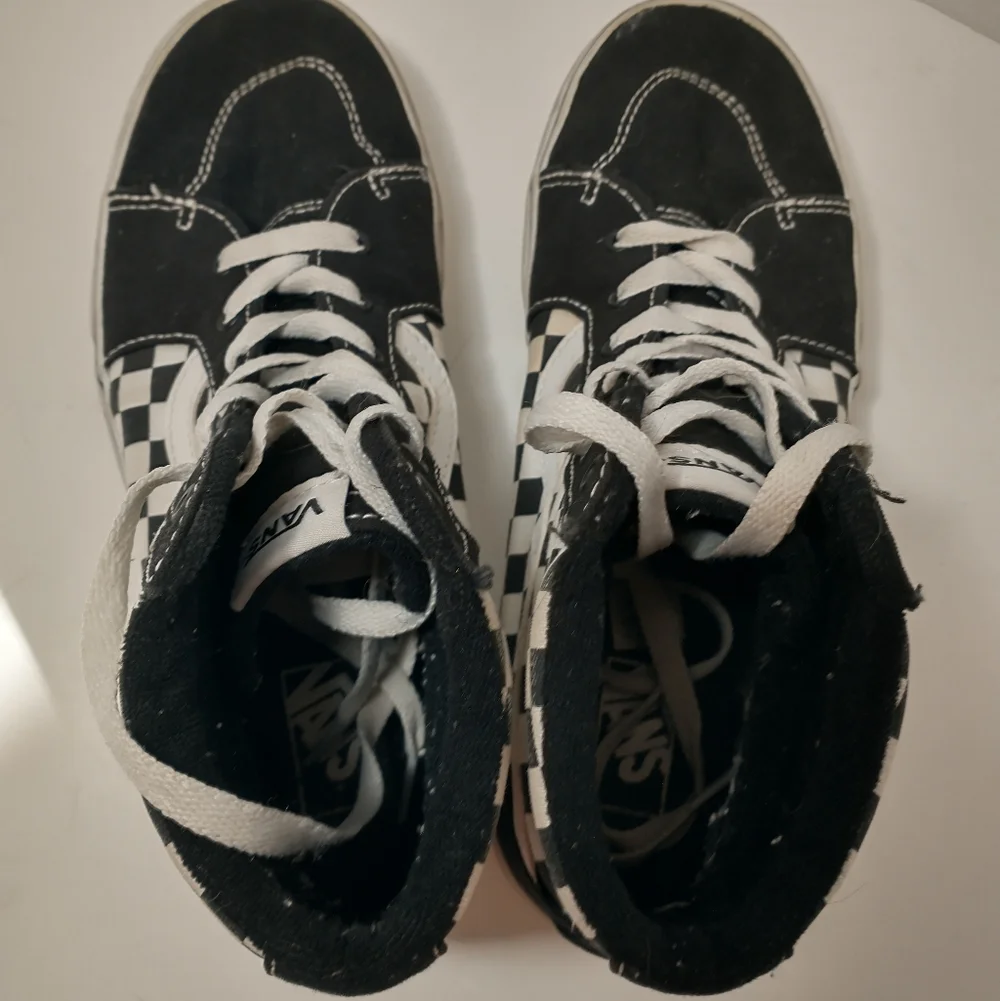 Vans Mens Black and White Checkered Hightop Sneakers, Euro‎ Size 38, Punk